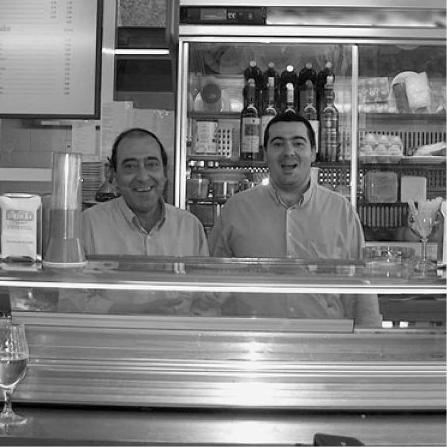 Padre E Hijo Quintana Cafe Bar.jpg